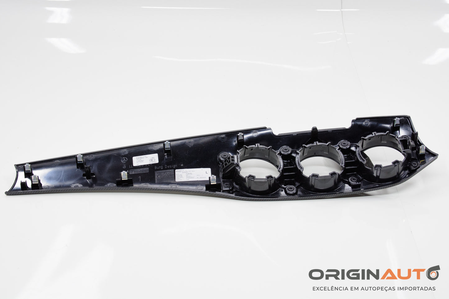 Moldura Central Do Painel Mercedes Gla 200 2018 A1566806600