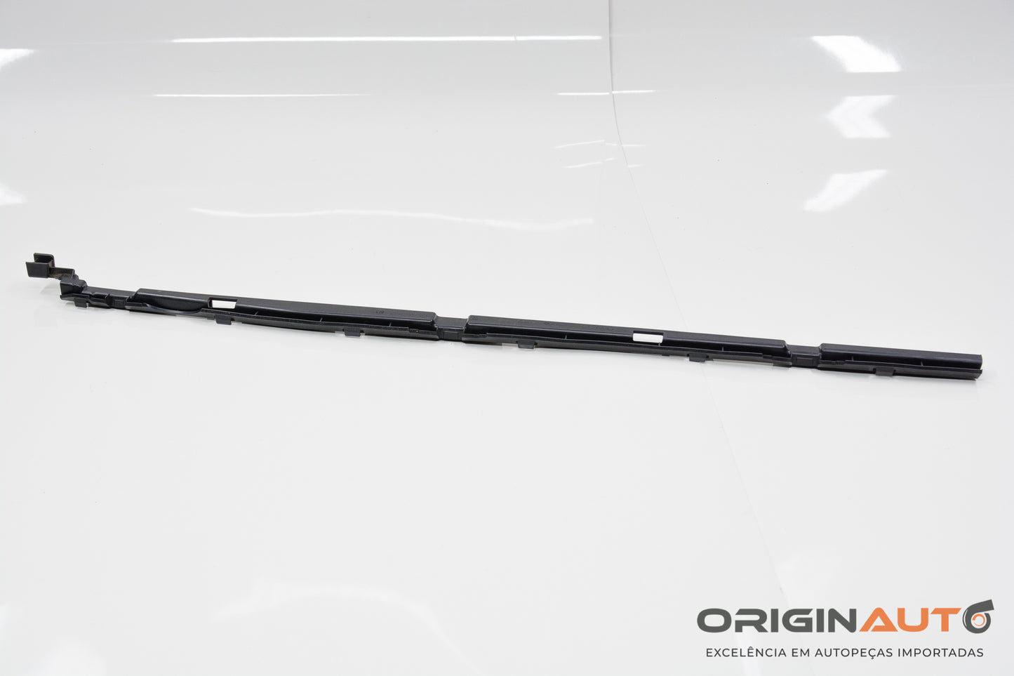 Suporte Caixa Ar Traseiro Direito Mercedes Gla 200 2018 A1566980414