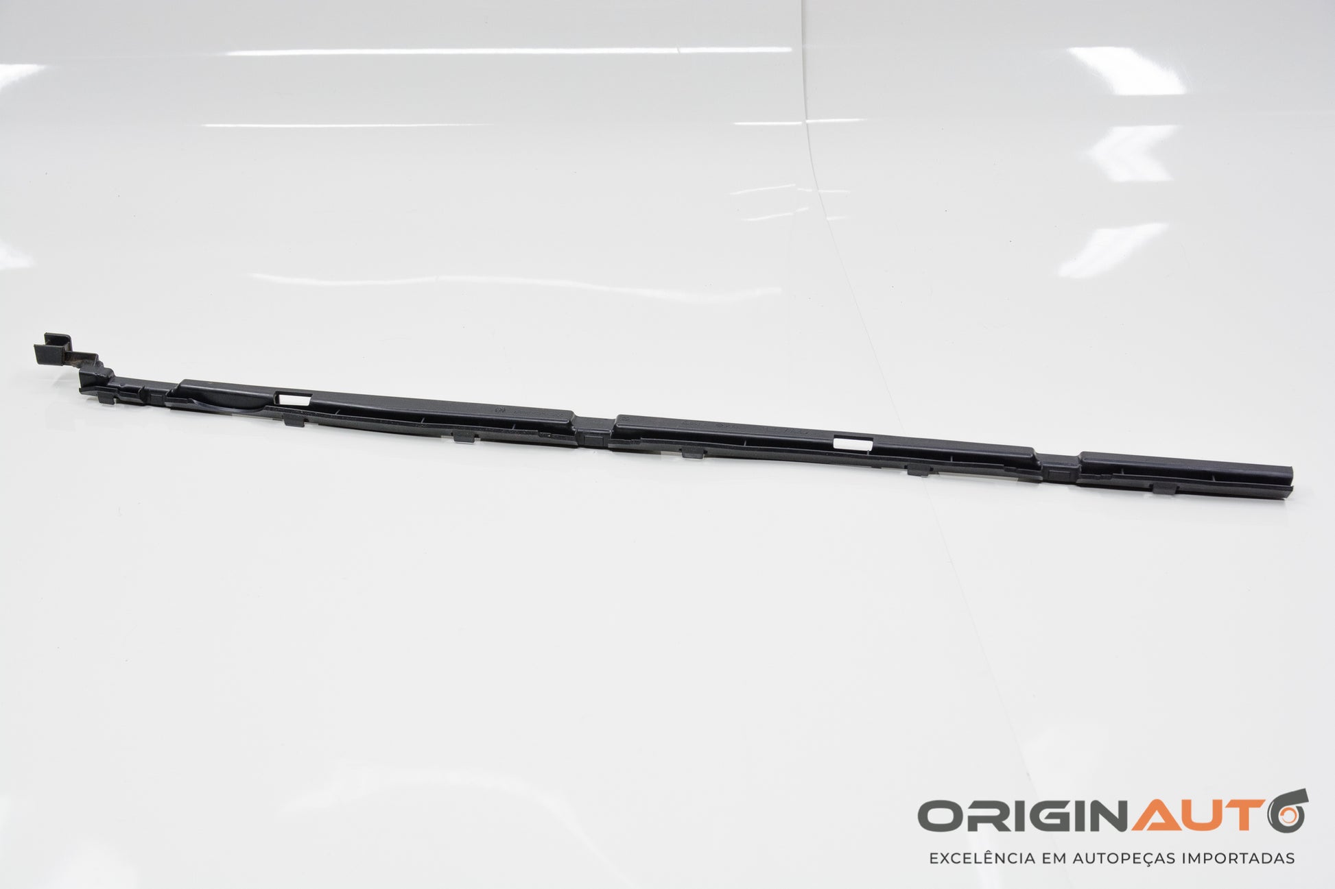 Suporte Caixa Ar Traseiro Direito Mercedes Gla 200 2018 A1566980414