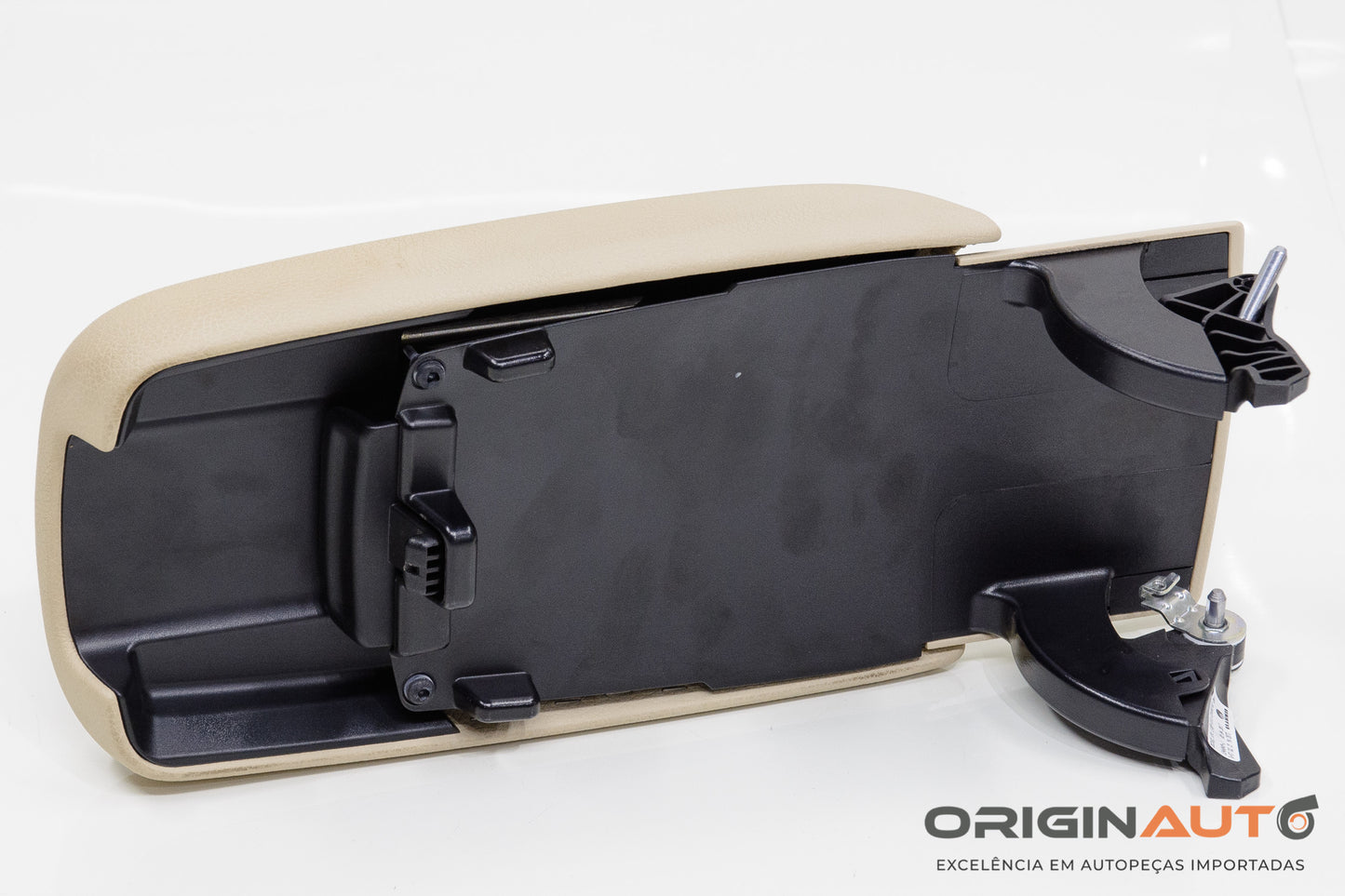 Apoio De Braco Console Central Mercedes Gla 200 2018
