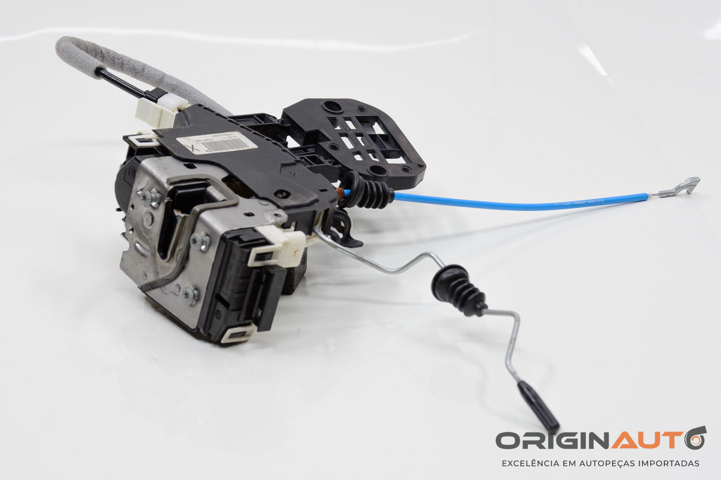 Fechadura Porta Dianteira Direita Mb Gla 200 A1667200435 A2467230114 A1767600004