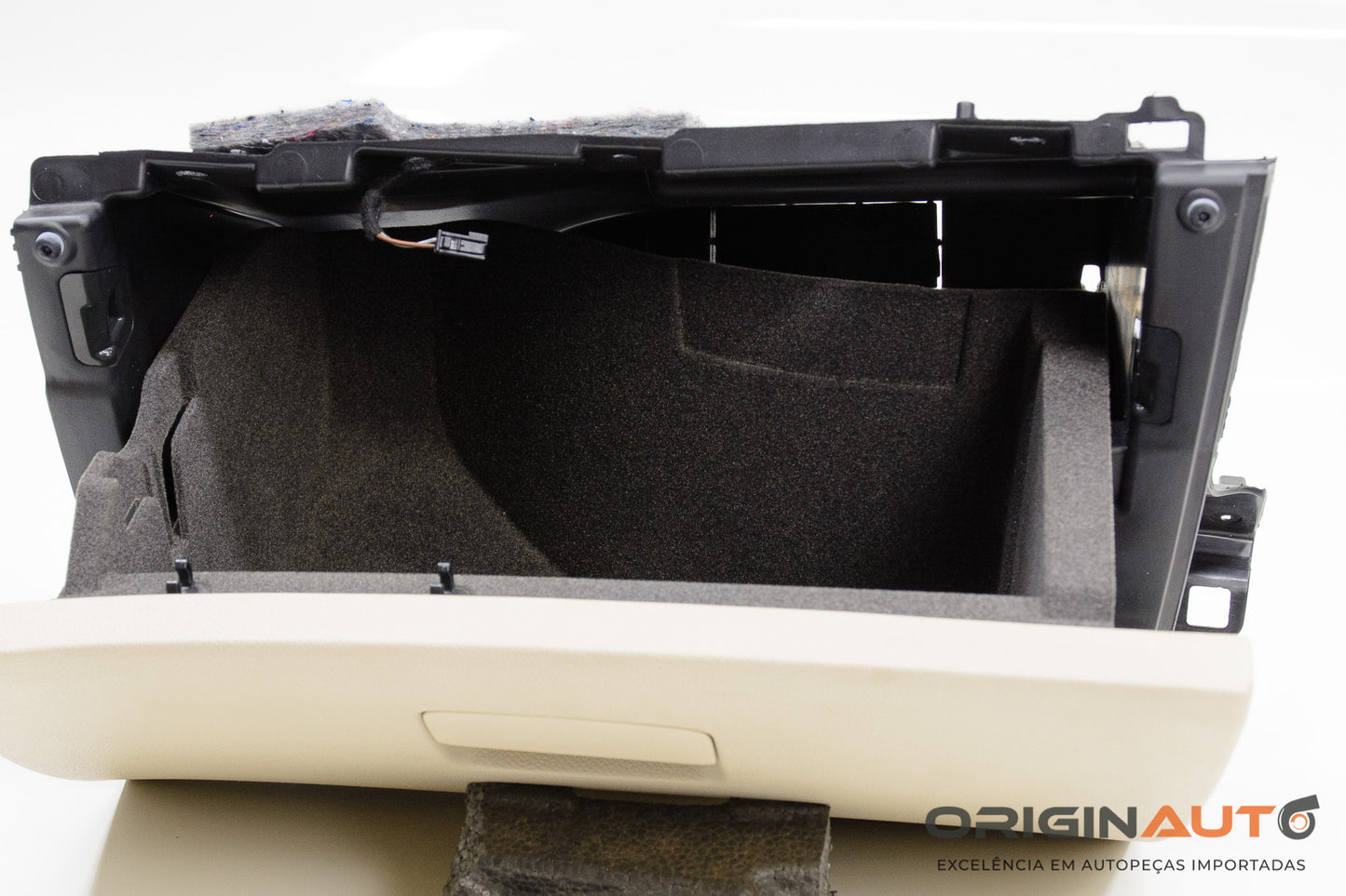 Porta Luvas Mercedes Gla 200 2018 A1766800091