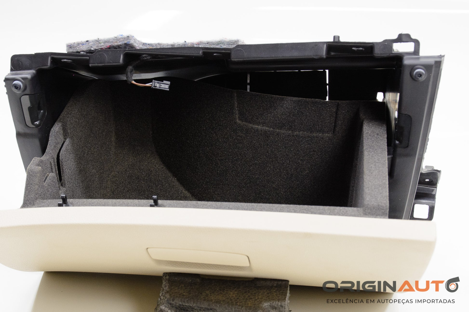 Porta Luvas Mercedes Gla 200 2018 A1766800091