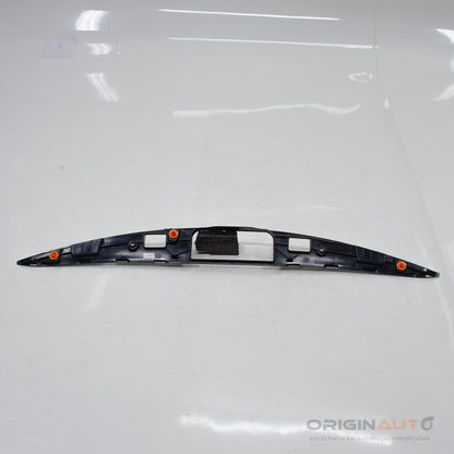 Moldura Acabamento Luz Placa Mercedes Cla 200 1.6 2018 A1177500093