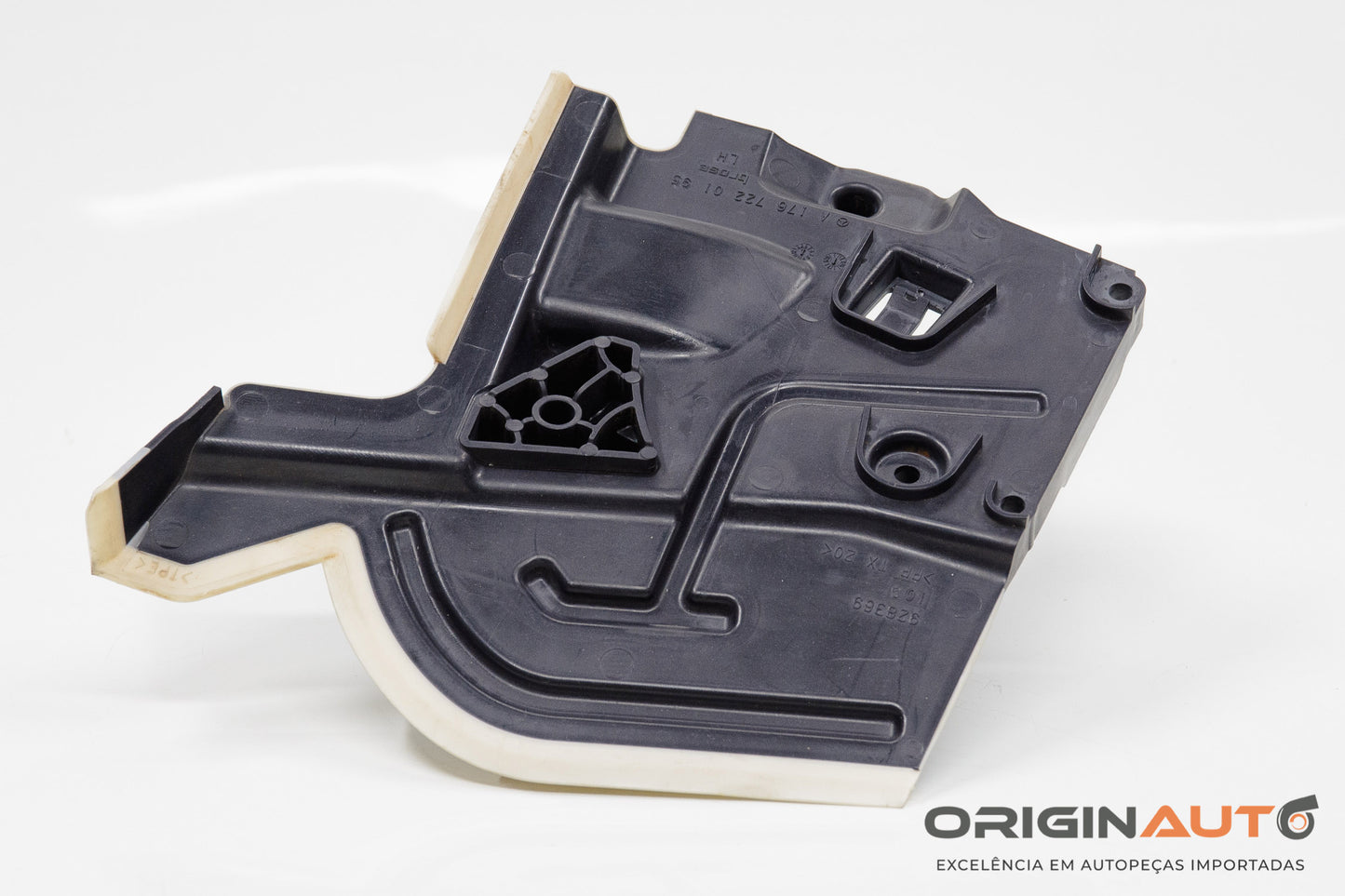 Acabamento Interno Porta Dianteira Esquerda Mercedes Gla 200 2018 A1767220195