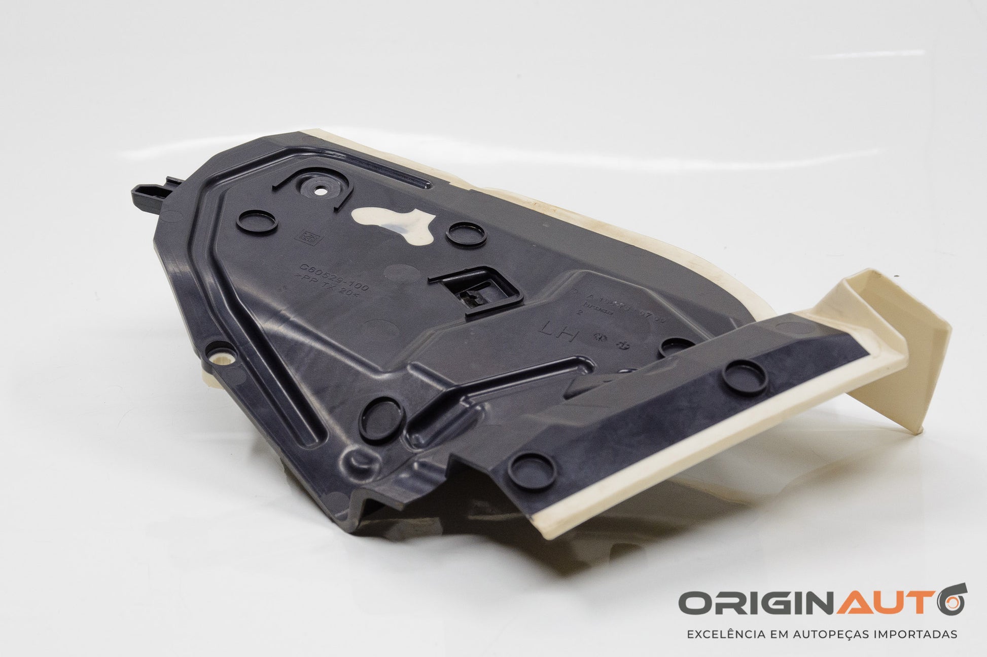 Acabamento Interno Porta Traseira Esquerda Mercedes Gla 200 2018 A1567320700