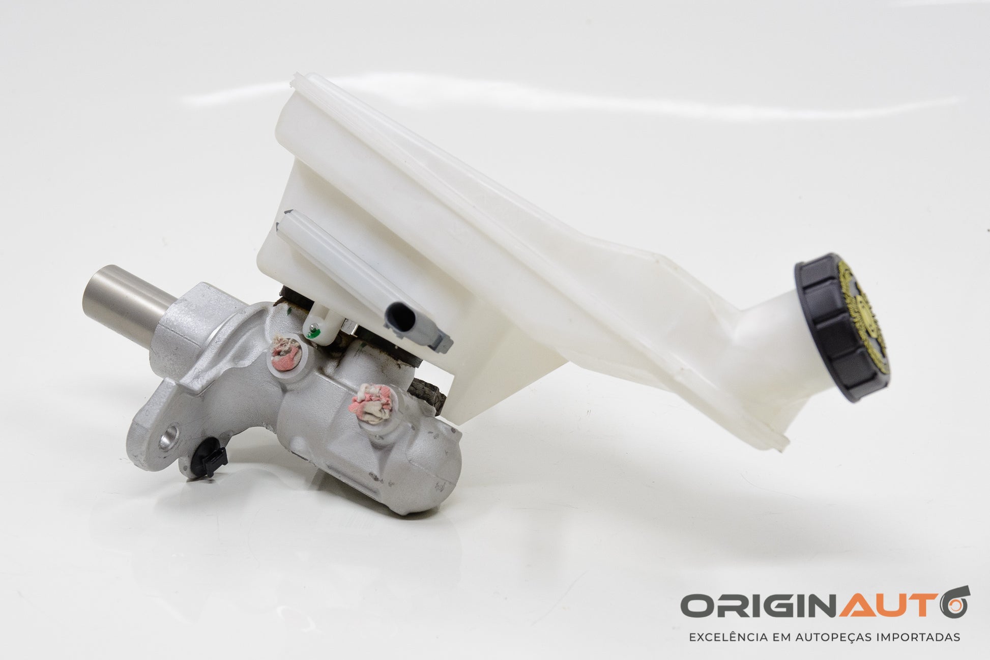 Cilindro Mestre E Reservatorio Mercedes Gla A Cla B200 1.6 2018 A2464300202