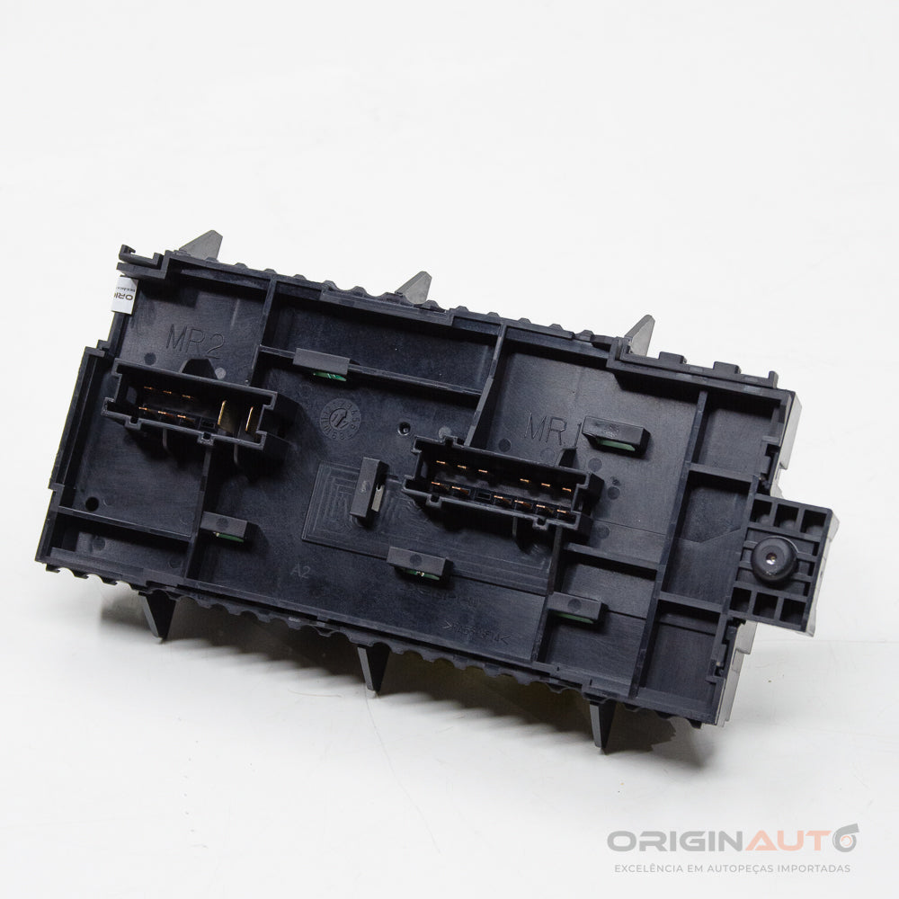 Caixa Fusiveis Motor Mercedes Cla 200 1.6 2018 A2469067100