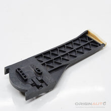 Suporte Inferior Esquerdo Radiador Mercedes Cla 200 1.6 2018 A2465040540