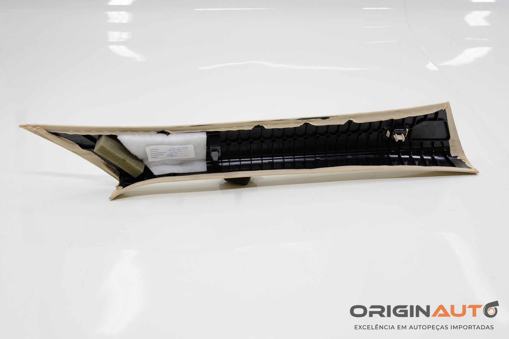 Acabamento Coluna A Esquerda Mercedes Gla 200 2018 A1766901700