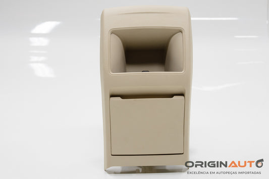 Acabamento Console Tras Mercedes Gla 200 2018 A2466460069