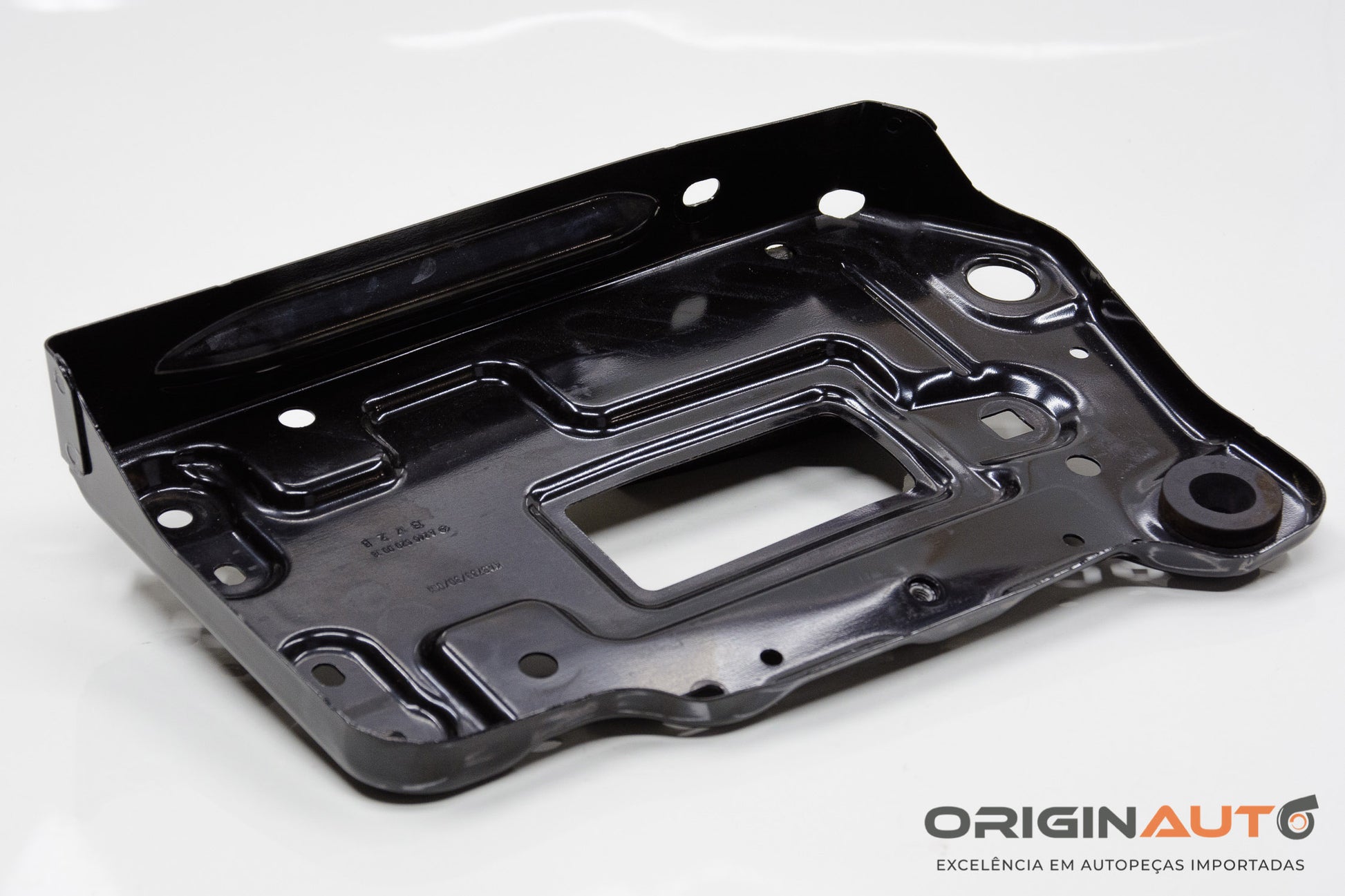 Suporte Inferior Bateria Mercedes Gla 200 2018 A2466200018