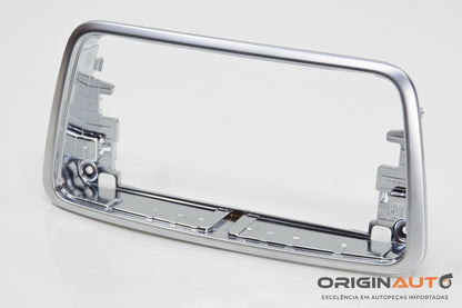 Moldura Multimidia Mercedes Gla 200 2018 A1766890018