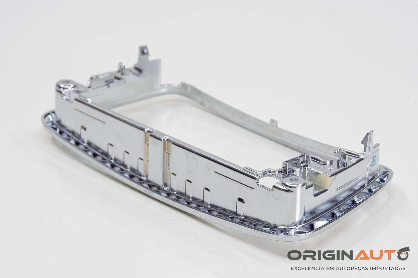 Moldura Multimidia Mercedes Gla 200 2018 A1766890018