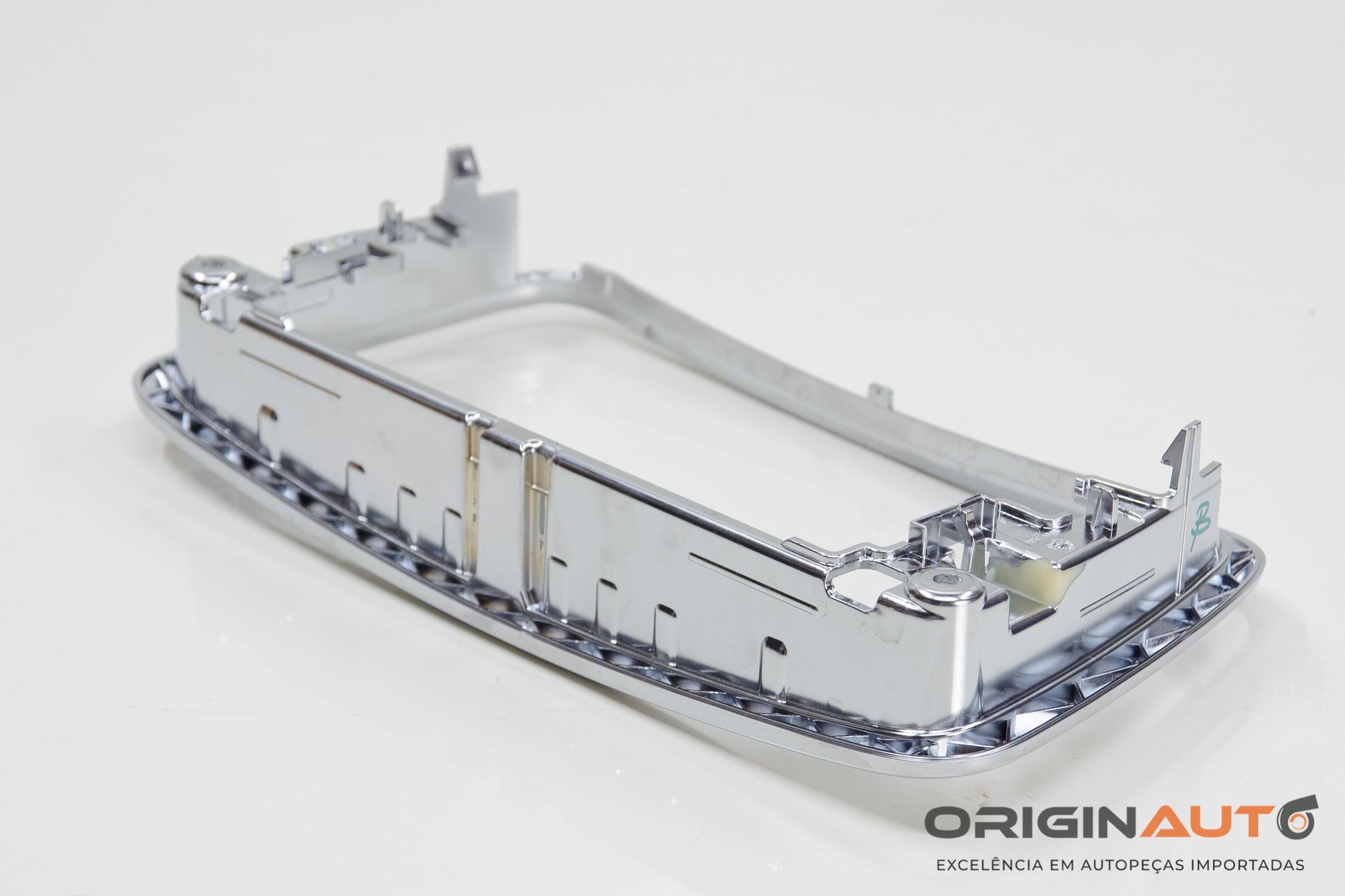 Moldura Multimidia Mercedes Gla 200 2018 A1766890018