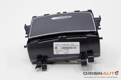 Porta Treco Tomada 12V Mercedes Gla 200 2018 A1766804400