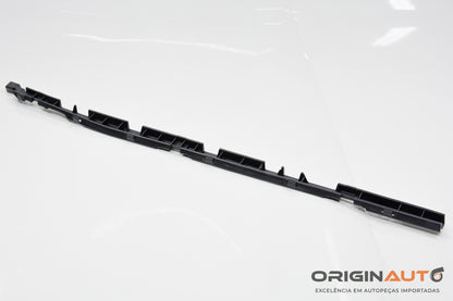 Suporte Caixa Ar Spoiler Traseiro Direito Mercedes Gla Gla 200 2018 A1566980314