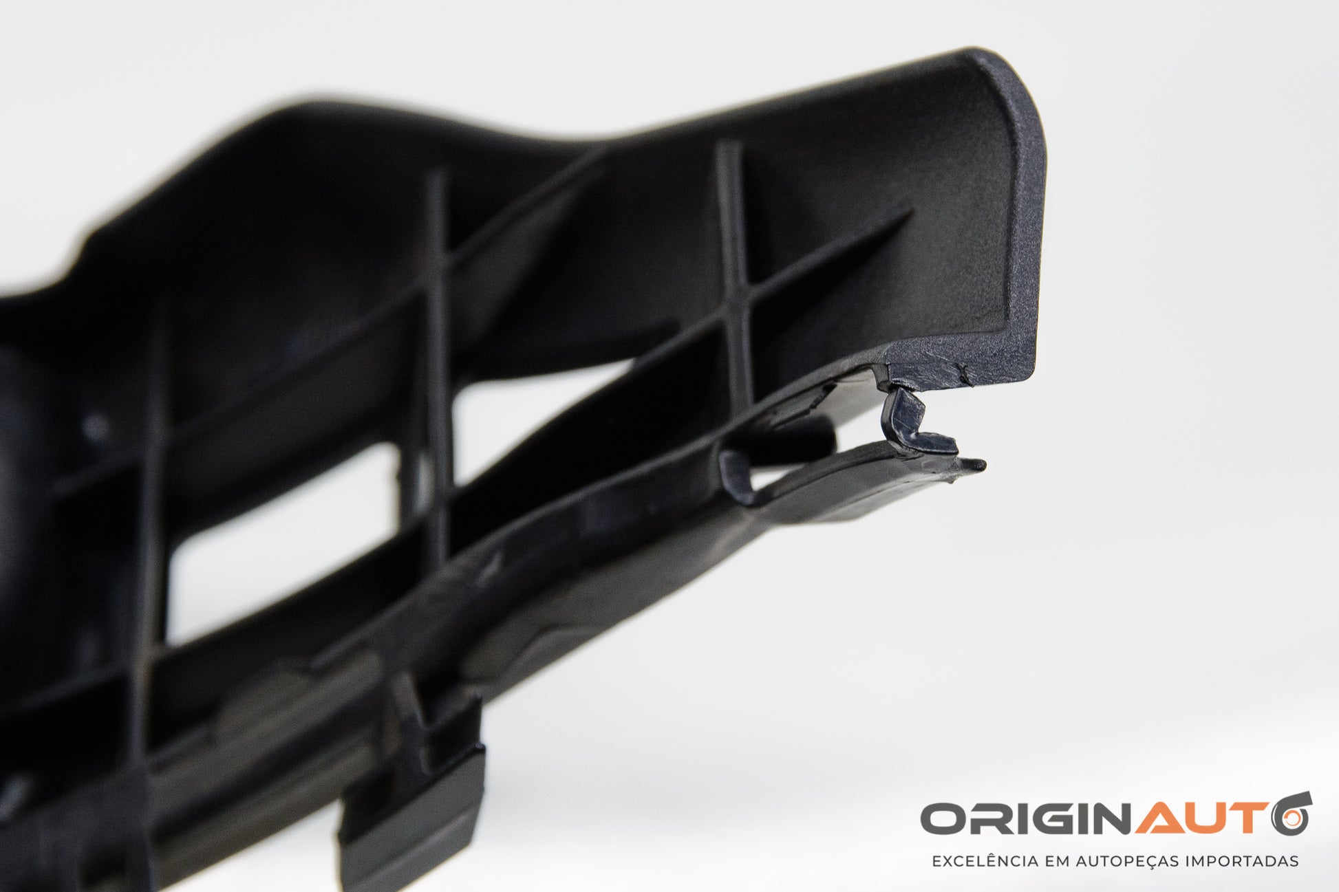 Guia Parachoque Traseiro Direito Mercedes Gla 200 2018 A1568850265