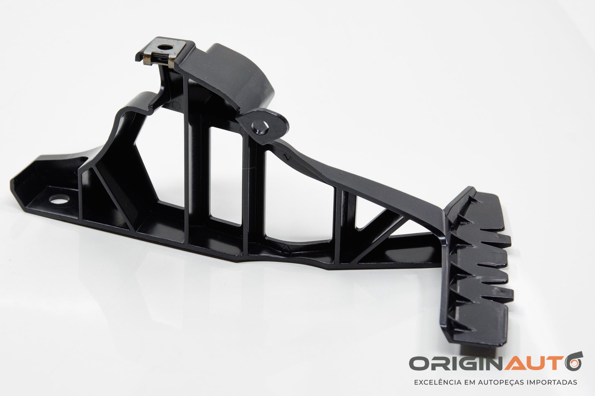 Suporte Parachoque Traseiro Esquerdo Mercedes Gla 200 2018 A1568853300