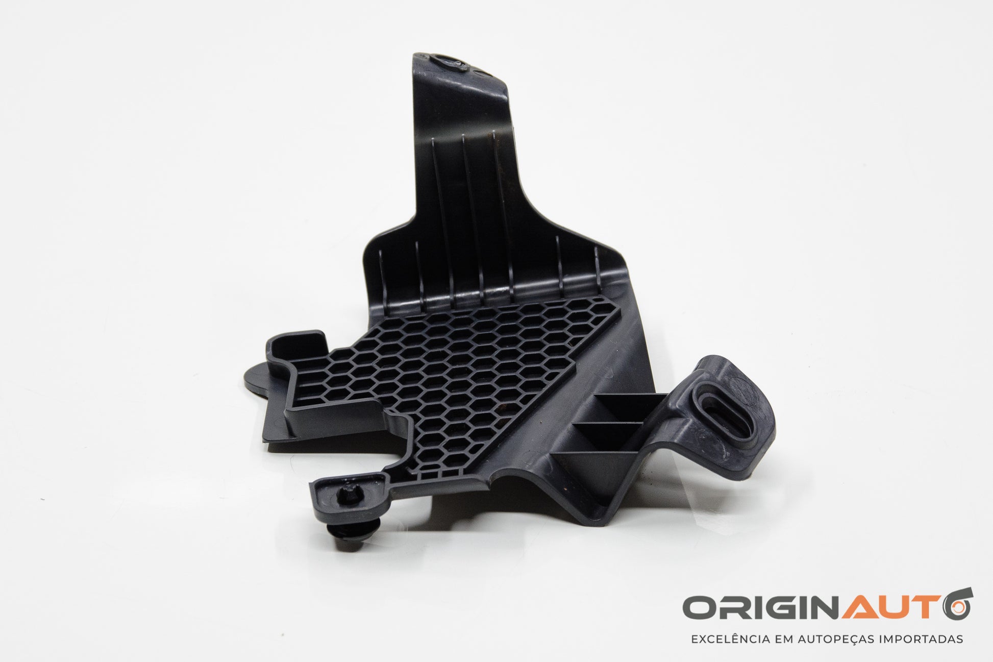 Acabamento Suporte Mercedes Gla 200 2018 A2466840437