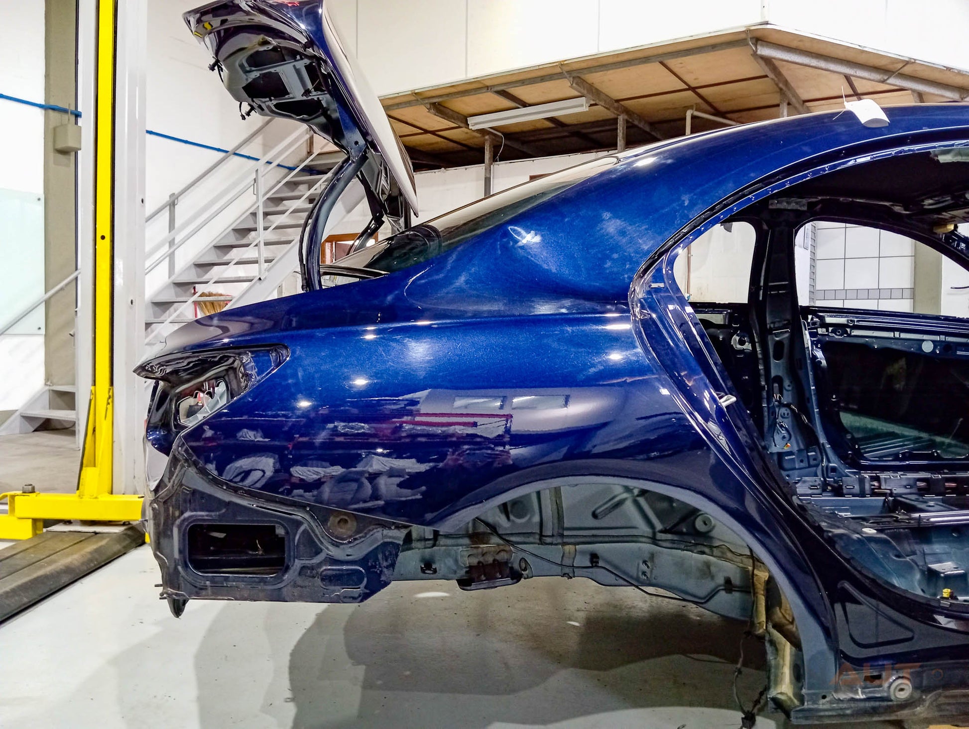 Folha Lateral Direita Mercedes Cla 200 1.6 2018