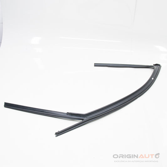 Canaleta Vidro Dianteira Esquerda Audi A4 2.0 Tfsi B9 2018 8W0837439