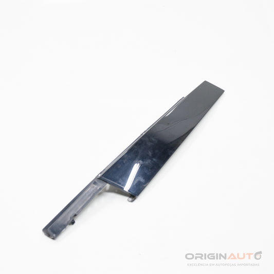Acabamento Black Piano Porta D/E Audi A4 2.0 Tfsi B9 2018 8W0837901
