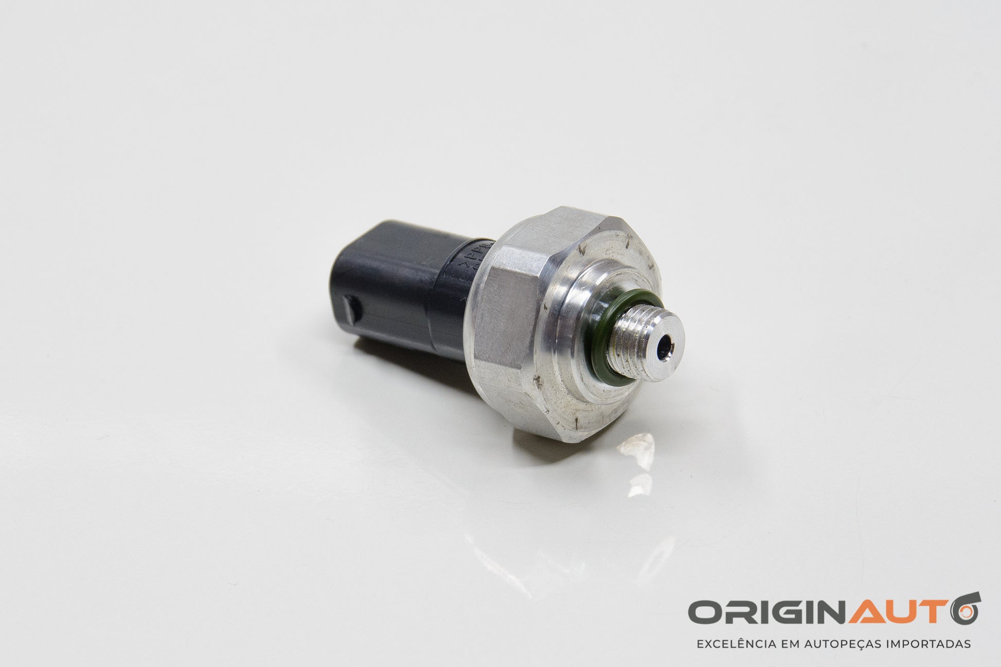 Sensor Pressostato A/C Mercedes Gla A Cla B200 1.6 2018 A2110000283