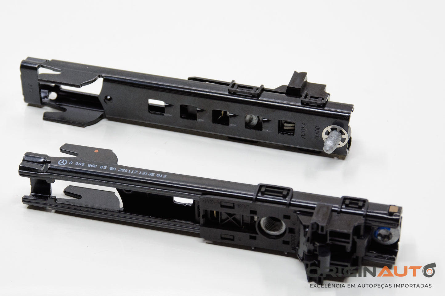 Suporte Trilho Cinto Mercedes Gla 200 2018 A0008600388