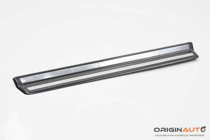 Acabamento Soleira Dianteira Esquerda Bmw 320I E46 2001 8219185