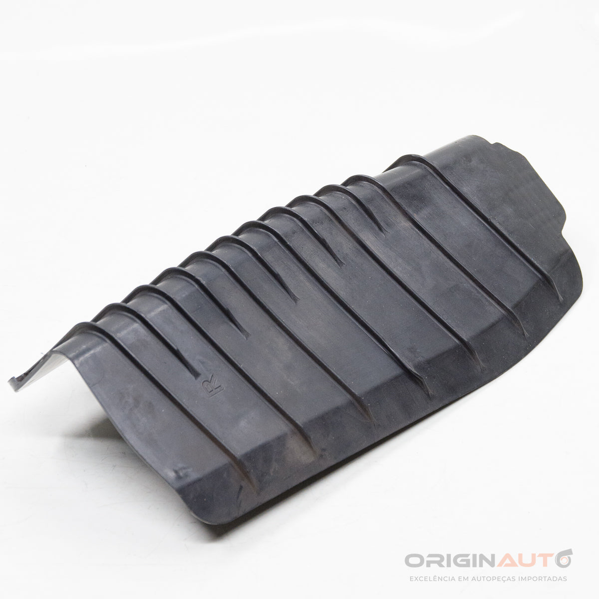 Protetor Bandeja Traseiro Direito Audi A4 2.0 Tfsi B9 2018 8W0505416E