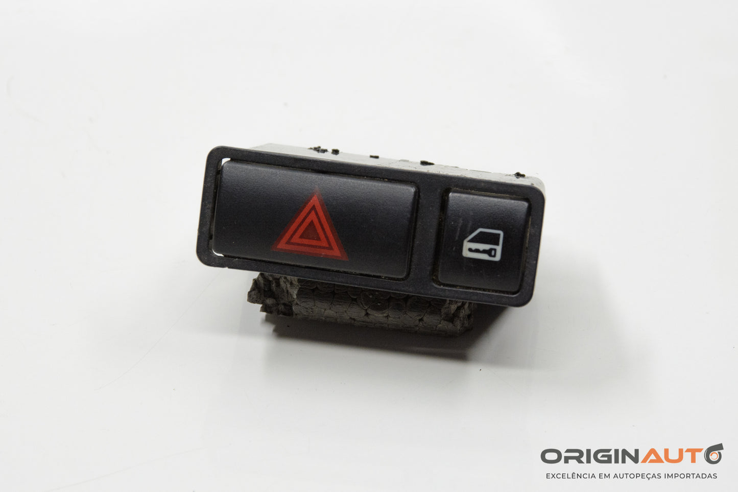 Botao Pisca Alerta Bmw 320I E46 2001 8368920