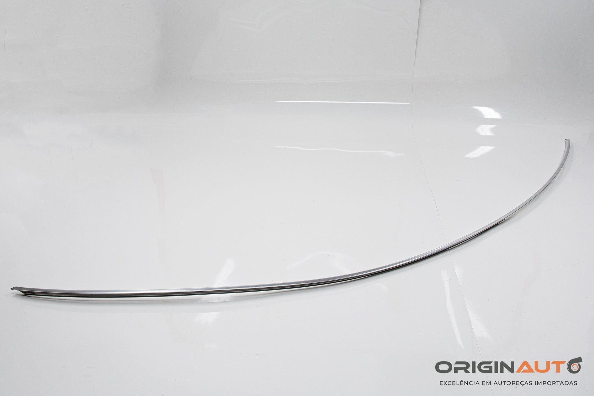 Friso Cromado Janela Direita  Mercedes C 180 Coupe W204 2014 A2046902680