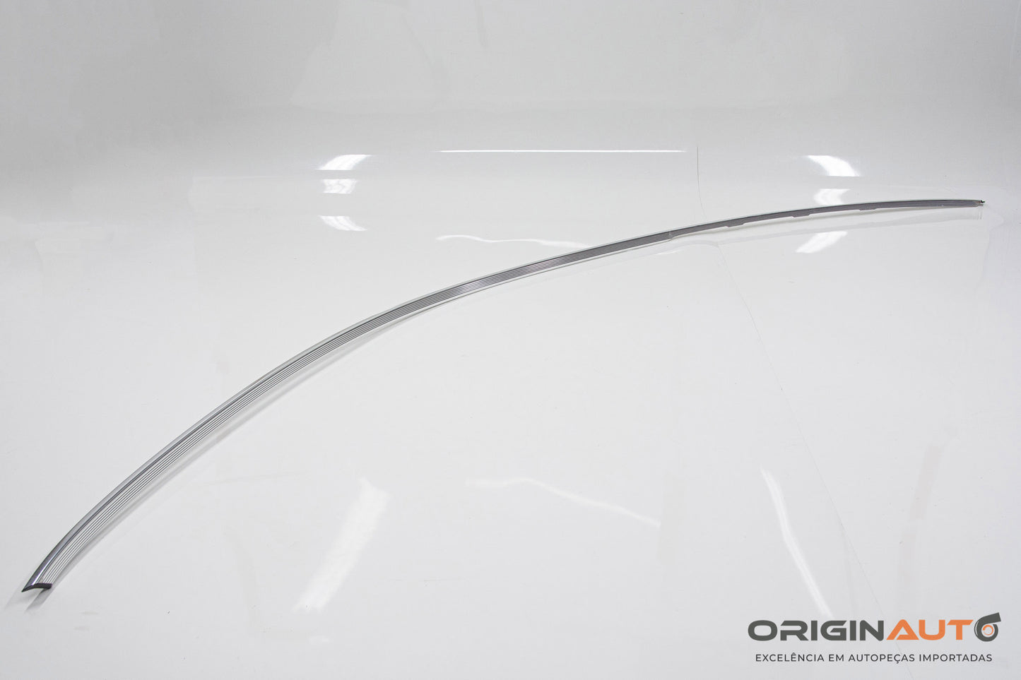 Friso Cromado Janela Esquerda Mercedes C 180 Coupe W204 2014 A2046902580