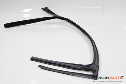 Moldura Vidro Direito Mercedes C 180 Coupe W204 2014 A2047251225