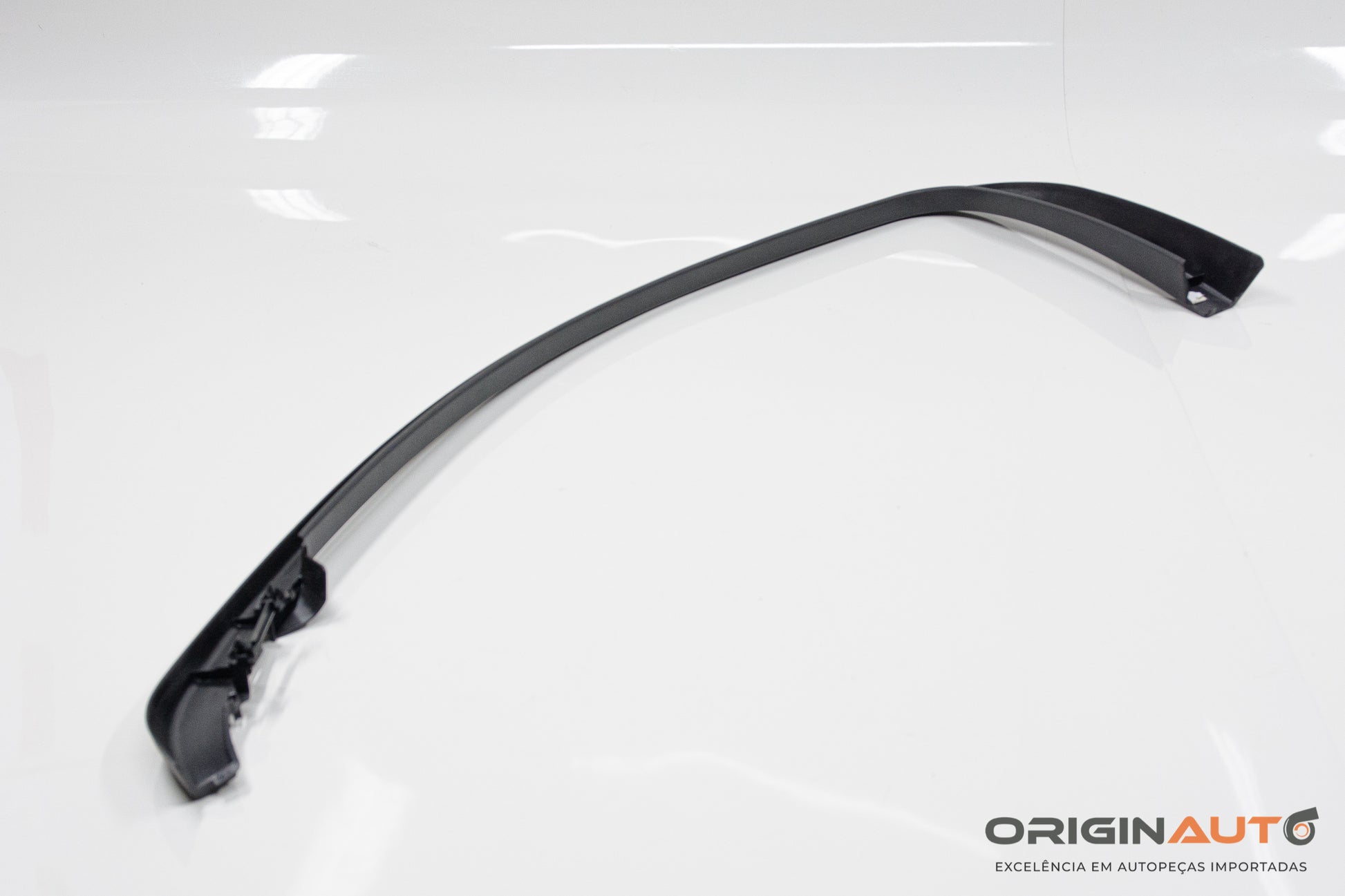 Moldura Porta Esquerda Mercedes C 180 Coupe W204 2014 A2047200371