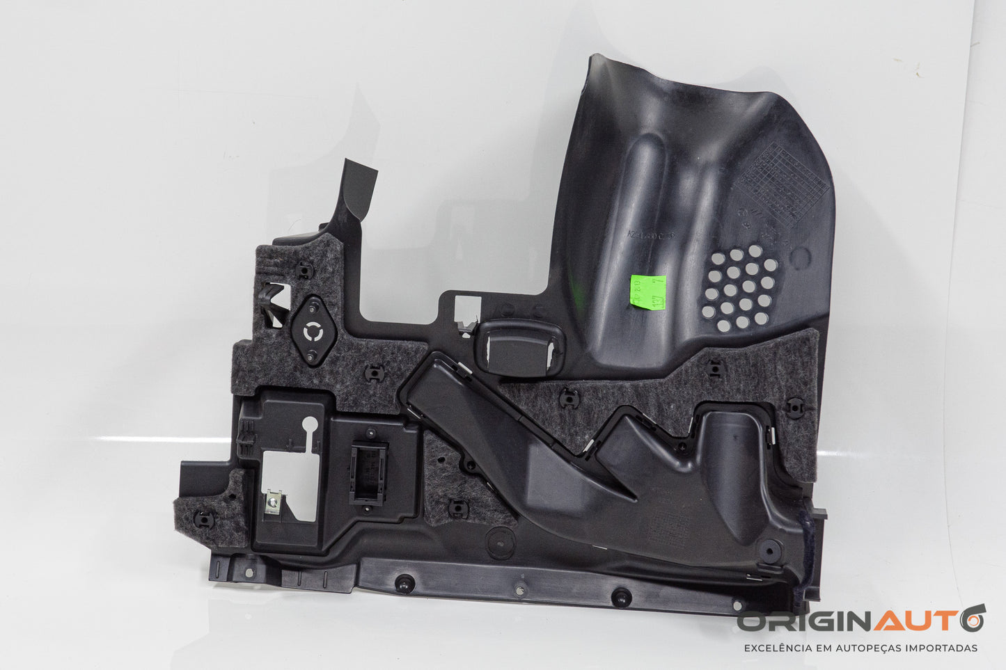 Acabamento Painel Inferior Esquerdo Mercedes C 180 Coupe W204 2014 A2046800108