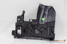 Acabamento Painel Inferior Esquerdo Mercedes C 180 Coupe W204 2014 A2046800108