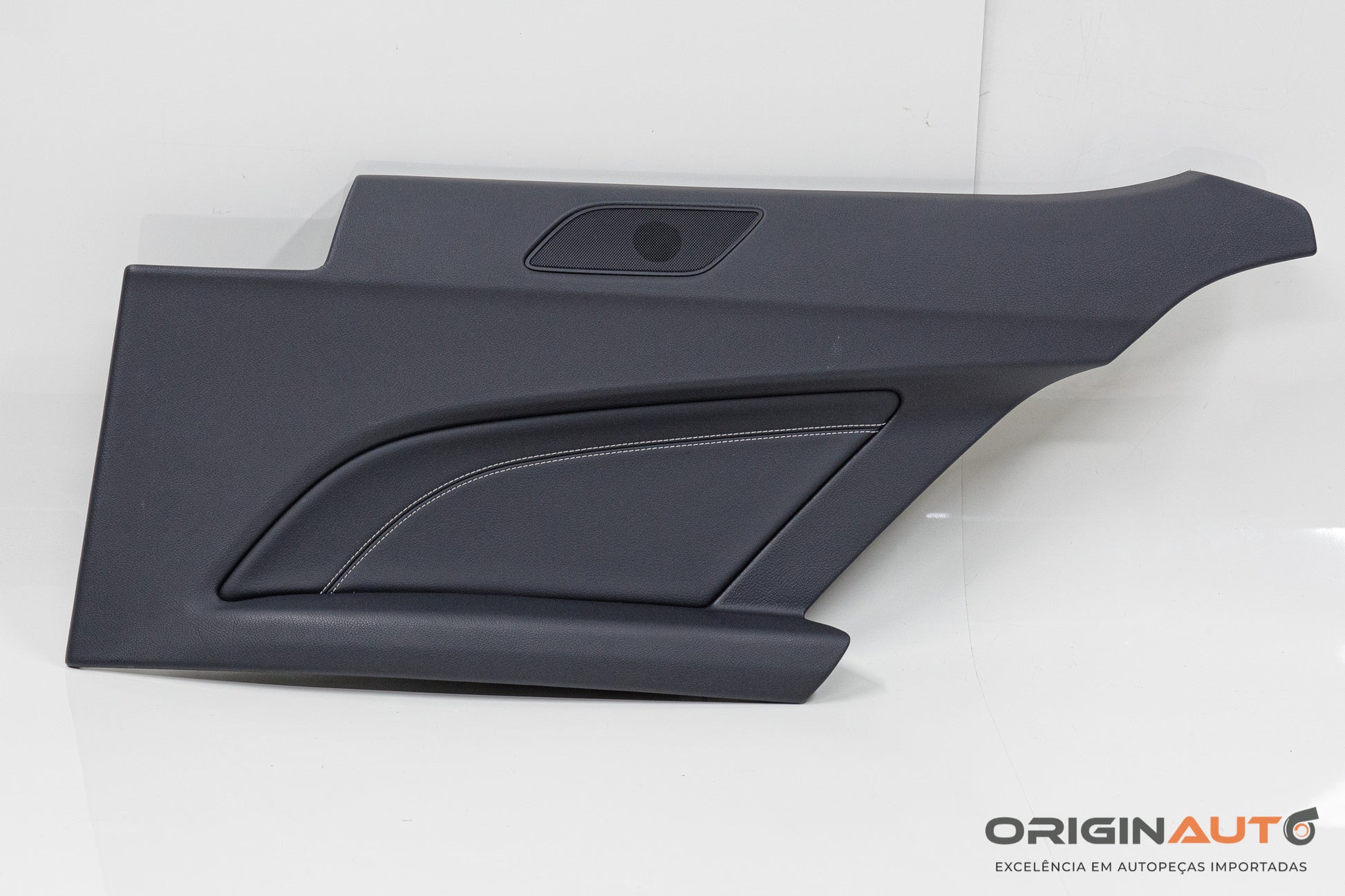 Forro Lateral Traseiro Direito Mercedes C 180 Coupe W204 2014 A2046907626