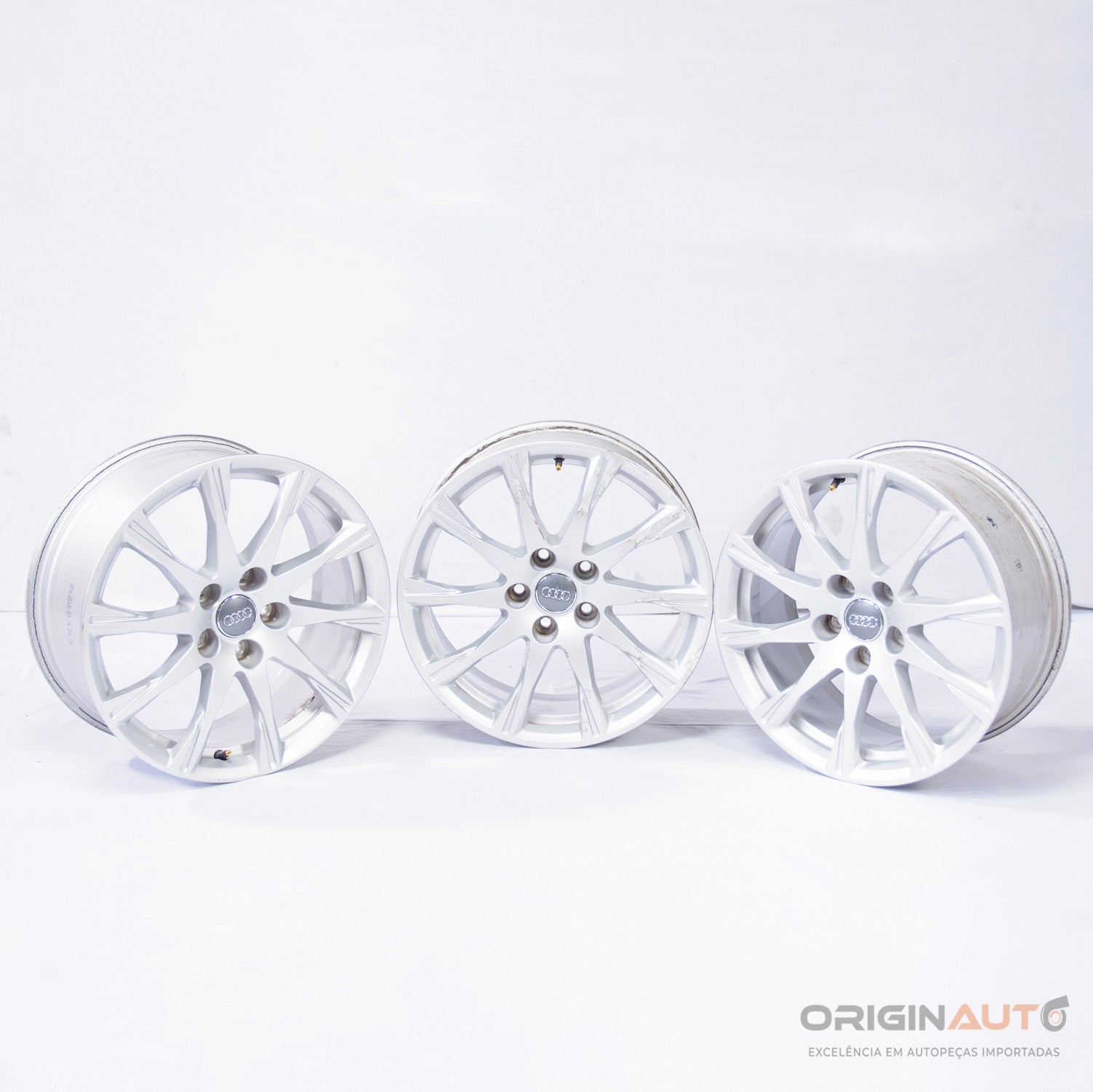 Roda Audi A4 2.0 Tfsi B9 2018 8W0601025C