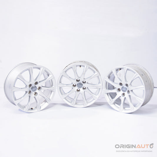 Roda Audi A4 2.0 Tfsi B9 2018 8W0601025C