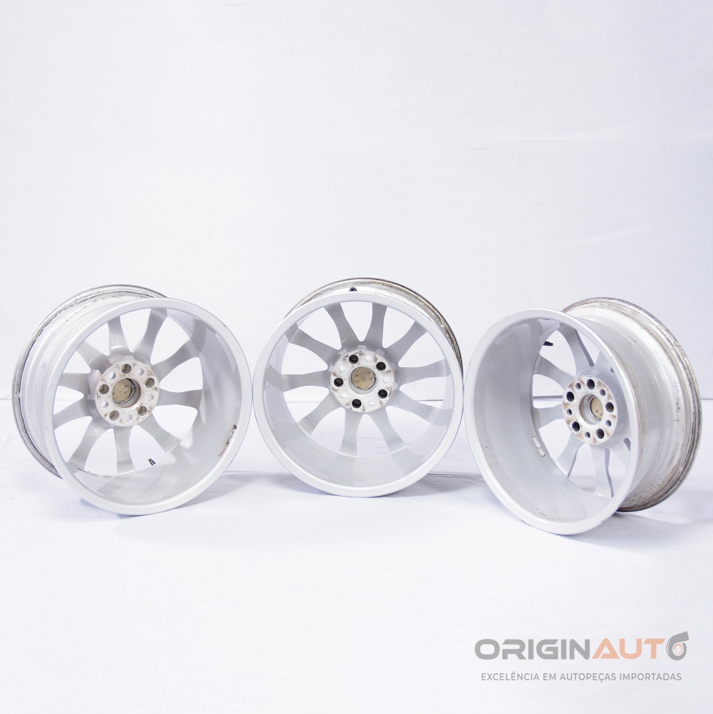 Roda Audi A4 2.0 Tfsi B9 2018 8W0601025C