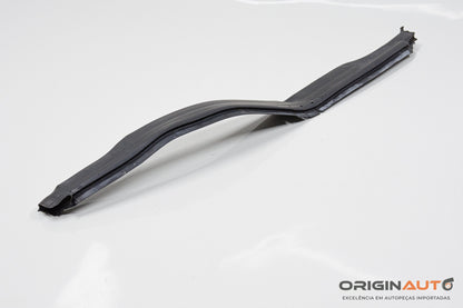 Borracha Vedacao Direita Motor Mercedes C 180 Coupe W204 2014 A2046280898