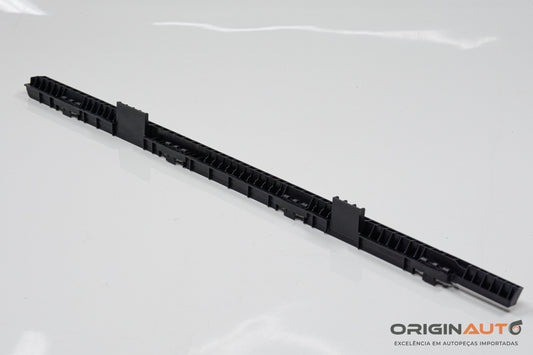 Guia Spoiler Porta Esquerda Mercedes C 180 Coupe W204 2014 A2076800156