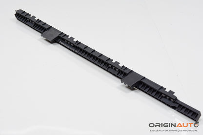 Guia Suporte Spoiler Direito Mercedes C 180 Coupe W204 2014 A2076800256