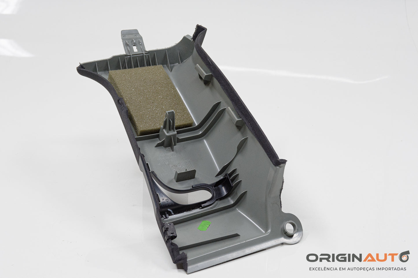 Forro Superior Esquerdo Coluna B Mercedes C 180 Coupe W204 2014 A2046903926