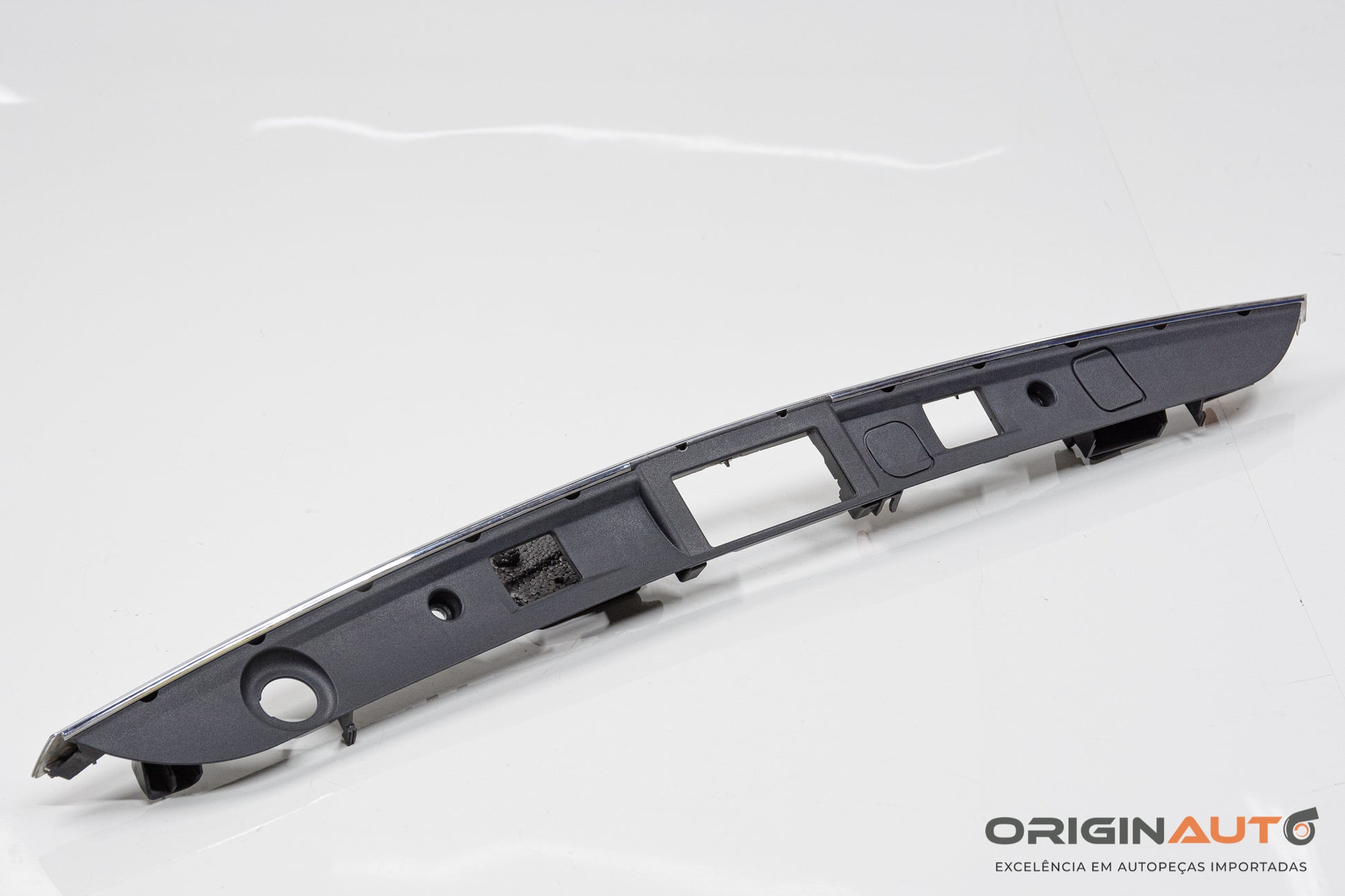 Moldura Luz Placa Mercedes C 180 Coupe W204 2014 A2047400993 / A2047400793