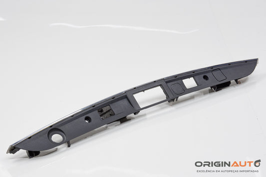 Moldura Luz Placa Mercedes C 180 Coupe W204 2014 A2047400993 / A2047400793