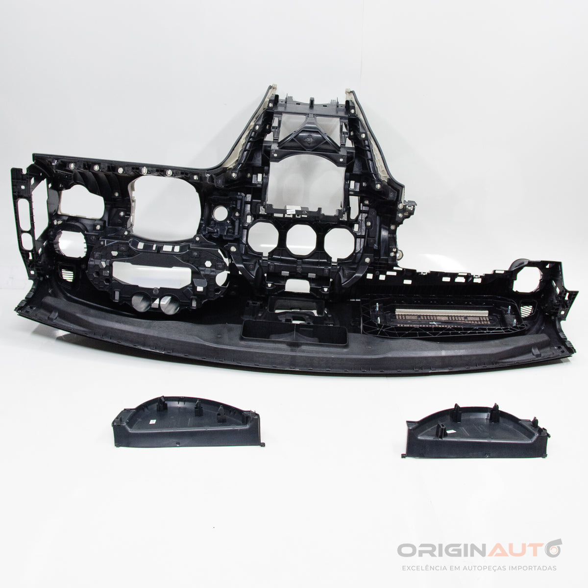 Capa Do Painel Mercedes C 43 Amg W205 2018 A2056804105 A2056801107 A2056801207