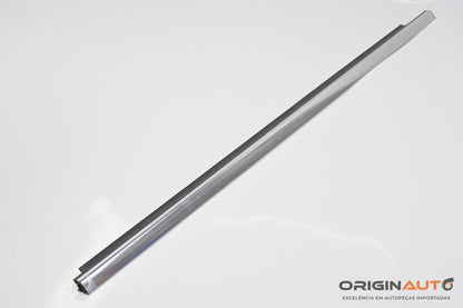 Moldura Vidro Dianteiro Esquerdo Mercedes C 180 Coupe W204 2014 A2047252765